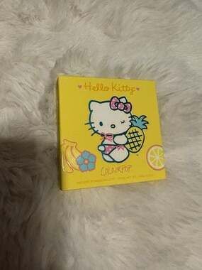 Colourpop x Hello Kitty Quad Eyeshadow Palette in “Pineapple Cake” - LE NIB
